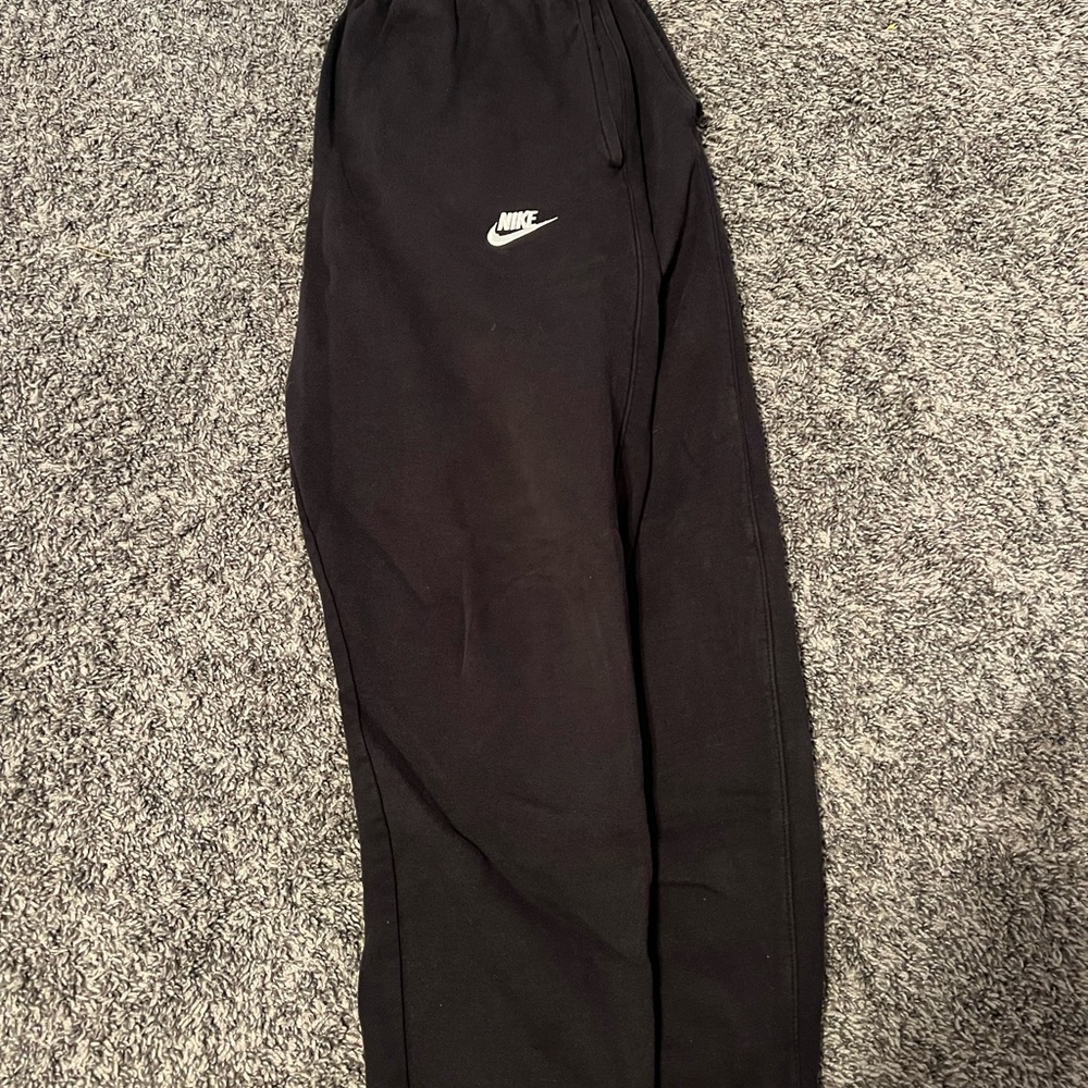 black nike sweatpants